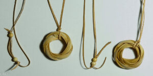 クッキーみたいな竹ヒゴペンダント